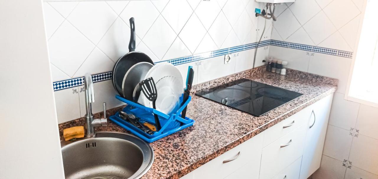 Room In Malaga Center, Homestay "Window To Road" - Habitacion En Apartamento, Ventana A La Careterra! Ngoại thất bức ảnh